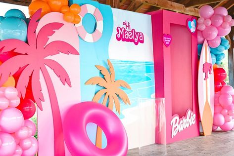 Melissa | Décoratrice d’événements & Formatrice | Barbie à Malibu 🏝🎀 #barbie #barbieparty #barbiepartytheme #partyideas #partystylist #barbiedoll #barbieworld #partystyling #eventstylist #… | Instagram Barbie Party Decor, Painted Banners, Barbie Pool, Barbie Pool Party, 2023 Barbie, Barbie Party Decorations, Disney Frames, Goodbye Summer, Fourth Birthday