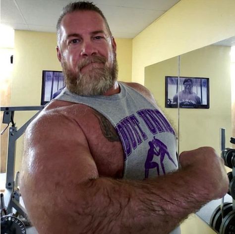 WereCoach Big Muscle Men, Buff Guys, Chubby Guy, Handsome Older Men, Scruffy Men, Big Beards, Beefy Men, Masculine Men, Bear Men