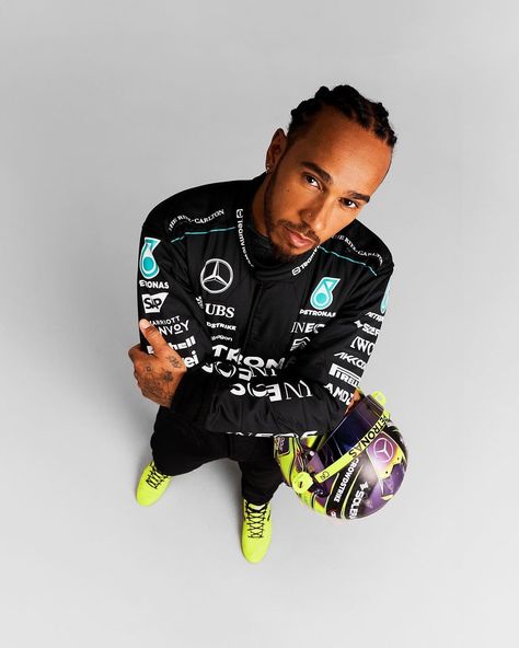 F1 Hamilton, Lewis Hamilton Formula 1, F1 Lewis Hamilton, Champions Of The World, F1 Poster, Racing Driver, Cute Celebrity Guys, F1 Drivers, Lewis Hamilton