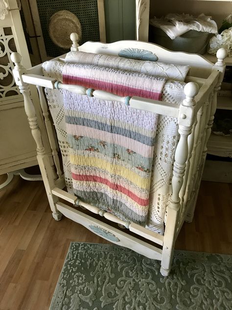 A new quilt rack from a repurposed crib. www.facebook.com/sklentzeris  #OneMansTrashAnotherMansTreasure #DIY #sandyklentzeris Antique Crib Repurpose, Diy Quilt Rack Ideas, Repurposed Crib Ideas, Quilt Rack Ideas, Repurposed Crib, Displaying Quilts, Quilt Racks, Old Cribs, Vintage Crib