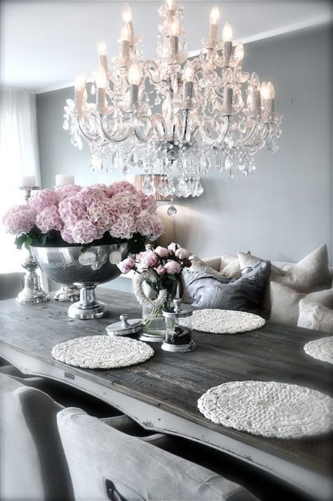 Chic Dining Room, Decoration Shabby, Glam Living, Glam Living Room, Dekor Diy, Rustic Glam, Glam Decor, Cool Ideas, Antique Inspiration