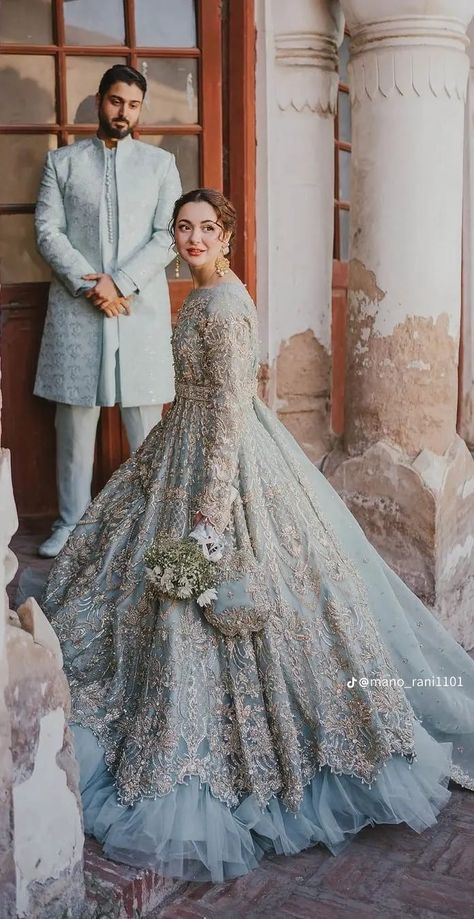 Valima Couple Dress, Dresses For Ring Ceremony, Engagement Pakistani Dresses, Bride Walima Dress, Pakistani Walima Dress Brides, Walima Look Bridal, Valima Bridal Dress Pakistan, Engagement Gowns Indian Brides Outfit, Waleema Bride