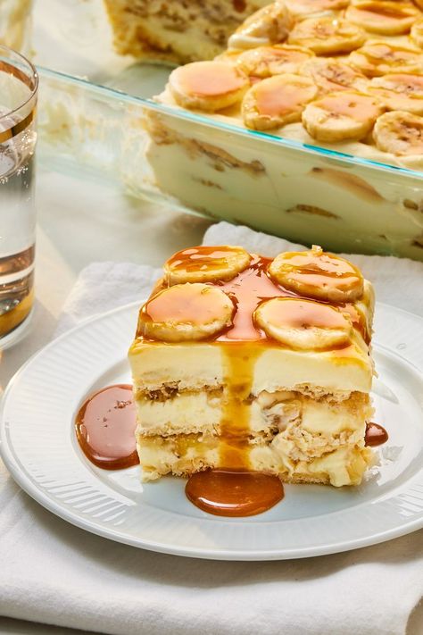 Salted Caramel Banana Ritz Icebox Cake Ritz Icebox Cake, Banana Icebox Cake Recipes, Banana Salted Caramel Cake, Banana Ritz Icebox Cake, Ritz Salted Caramel Icebox Cake, Salted Caramel Ritz Cracker Ice Box Cake, Salted Caramel Banana Pudding, Salted Caramel Banana Ritz, Salted Caramel Icebox Cake