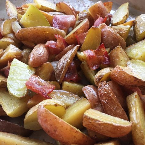 Roasted Fingerling Potatoes with Bacon — Clean Eats & Treats™ Clean Eating Family, Potatoes With Bacon, Roasted Fingerling Potatoes, Whole 30 Breakfast, Fingerling Potatoes, Treats Recipes, Clean Eats, Whole 30 Recipes, Breakfast Dishes