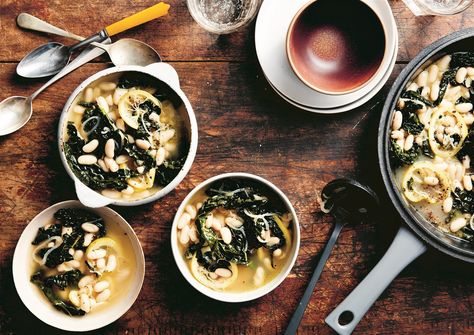 Warm up this week with Rachael Ray's Greens and Beans Minestra soup Greens And Beans, Wilted Greens, Greens Soup, Beans And Greens, Meal In A Bowl, Sardine Recipes, Simple Soup, Cooking Shows, Green Soup