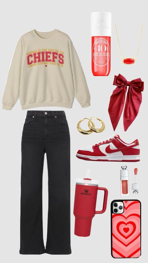 ❤️🫶🏼💛 Chiefs Game Day Food, Cheifs Superbowl Outfit, Chiefs Game Day Outfit, Chiefs Outfit, Superbowl Outfit, Red Stanley, Chiefs Clothing, Kc Cheifs, Jam Ideas