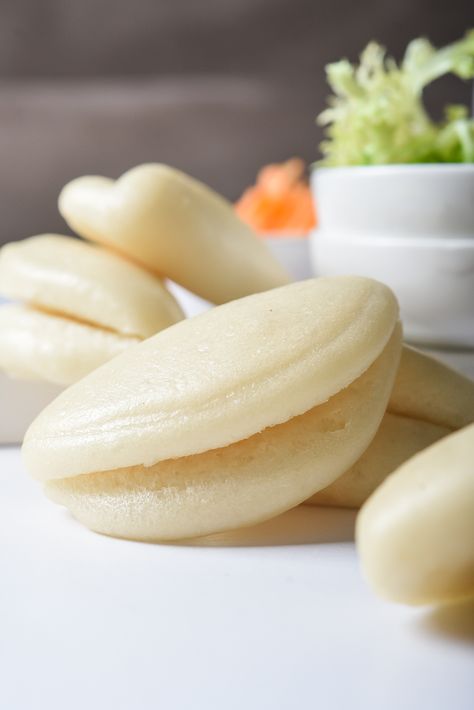 Mini Bao Buns, Bow Buns Recipe, Easy Bao Buns Recipe, Boa Buns Recipe, Bun Dough Recipe, Bao Buns Recipe, Mini Bun, Different Types Of Bread, Buns Recipe