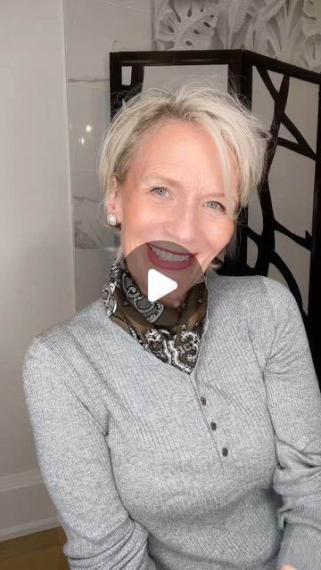 Heidi Kristensen | A simple scarf can do the trick.❤️Each and every time I go thrifting I hit the scarf section! You never know what you’ll find!... | Instagram Large Square Scarf Tying Ideas, Styling Silk Scarf, Square Silk Scarf Tying, Scarves How To Wear, Elevate Outfit, Foulard Outfit, Ootd Scarf, Scarves Outfits, Scarf Tying Tutorial