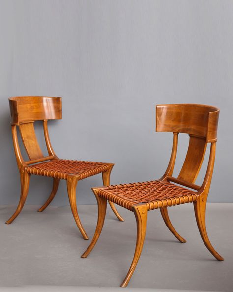 Pure Art. T. H. ROBSJOHN-GIBBINGS (1905-1976) Pair of Klismos Klismos Chair, Robsjohn Gibbings, Dream Furniture, Deco Furniture, Standing Lamp, Furniture Designer, Cocktail Tables, Modern Chairs, Stools