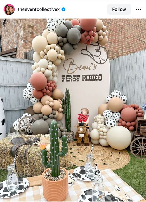 Cowboy Theme Decorations, First Rodeo Sign, Cowboy First Birthday, Wild West Birthday, Rodeo Birthday Parties, Cowboy Theme Party, Balloon Tree, Rodeo Party, Boys First Birthday Party Ideas