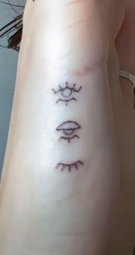 Easy Stick And Poke, Easy Stick And Poke Tattoo, Tattoo Ankle, Stick And Poke Tattoo, Mark 10 9, Eye Ball, Tattoos Inspo, Eyeliner Tattoo, Stick N Poke Tattoo