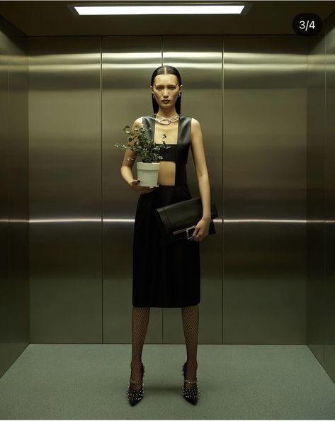 Elevator Editorial Photography, Elevator Fashion Editorial, Rich Pose Reference, Elevator Fashion Photography, Fashion Photoshoot Aesthetic, High Fashion Street Photography, Office Look Photoshoot, Office Shoot Ideas, Office Editorial Photography