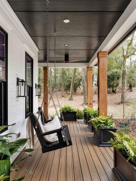 15 Modern Farmhouse Exteriors Must Haves - Nikki's Plate Front Porch Column Ideas, Hgtv Smart Home 2022, Front Porch Columns, Porch Remodel, Porch Columns, Front Porch Design, Exterior Makeover, Modern Farmhouse Exterior, Porch Design