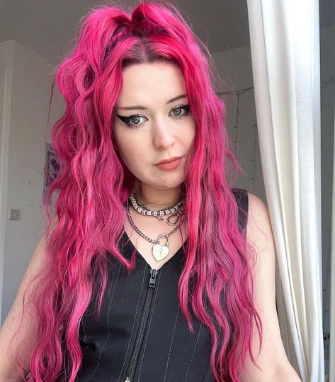 Magenta Hair Color, Magenta Hair Colors, Glamorous Hairstyles, Magenta Hair, Glamorous Hair, Hair Color Shades, A Crush, Hair Colors, Color Shades