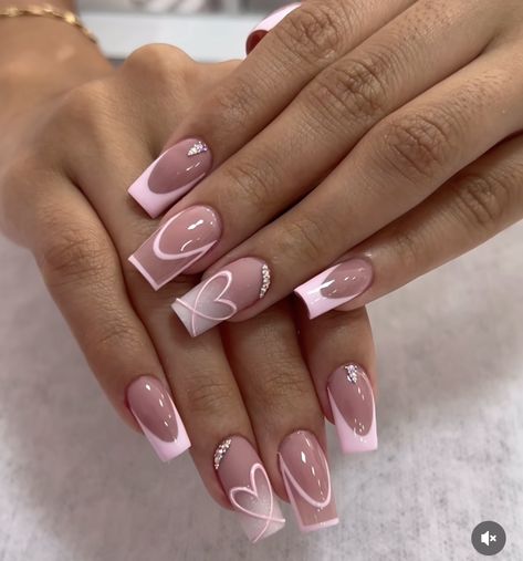 Cute Nails Acrylic Initials, Cute Acrylic Nails For Birthday, Nail Art Designs Hearts Style, Nail Design Pink And White, Vday Nail Designs, Nail Ideas For Square Nails, Nursing School Graduation Nails, Cute Nail Ideas For Birthday, Nails Biab Art