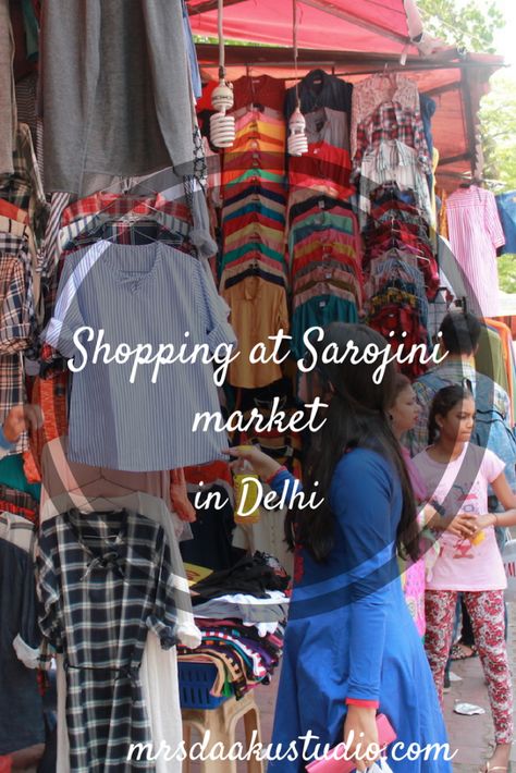 If you are wondering what to buy or shopping in India - you should definitely go to sarojini market in India. One of the best, cheap and worthy. Read more here. Sarojini Nagar Market Outfits, Delhi Sarojini Market, Sarojini Market, India Clothes, Jeans Outfit Women, Woman Dresses, Visit India, Online Shopping India, India And Pakistan