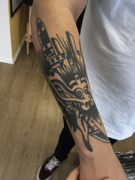 Traditional Tattoo Bicep, Traditional Bicep Tattoo, Traditional Forearm Tattoo, Black Traditional Tattoo, Dragon Traditional, Tramp Stamps, Traditional Tattoo Stencils, Sick Tattoos, Lesbian Outfits