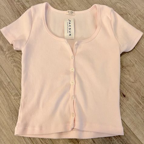 Baby Pink Shirts, Pink Tops Aesthetic, Pink Button Up, Pink Shirt Aesthetic, Light Pink Shirt Outfit, Coquette T Shirt, Cute Pink Shirt, Fitted Clothes, Cute Cropped Shirts