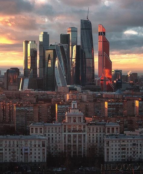 Visit Russia, City Sky, Cyberpunk Aesthetic, International Business, Business Center, Best Places To Live, Interesting History, City Aesthetic, Beautiful Places To Travel