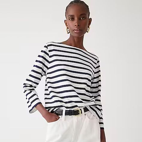 French Capsule Wardrobe, Boat Neck Shirt, French Women, T-shirts & Tank Tops, Look Chic, Boat Neck, Long Tops, Capsule Wardrobe, Tank Shirt