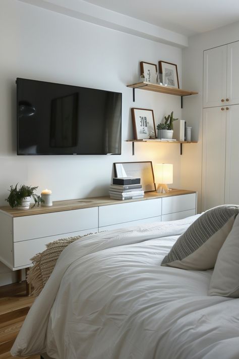 Small, cozy, cute bedroom ideas for women. Master Bedrooms Decor Cozy With Tv, Sleek Bedroom Design, Bedroom Ideas Adult Couple, Bedroom Ideas Apartment Young Adult, Small Tv In Bedroom, Small Modern Room, Cute Bedroom Ideas For Women, Small Apartment Bedrooms For Couples, Cozy Cute Bedroom