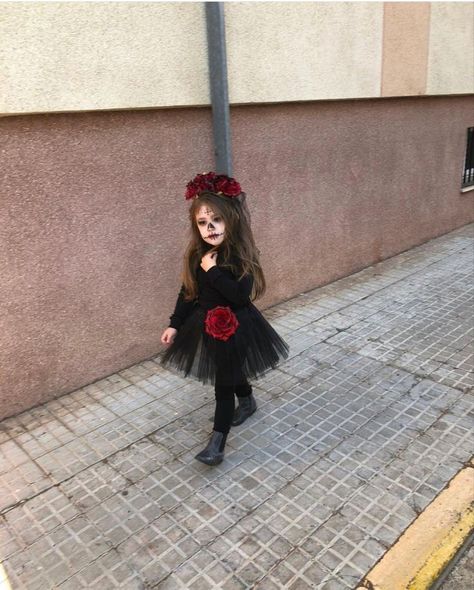 Catrina Costume Kids, Girls Vampire Costume, Catrina Costume, Halloweenský Makeup, Halloween Kids Costumes Girls, Kids Costumes Girls, Den Mrtvých