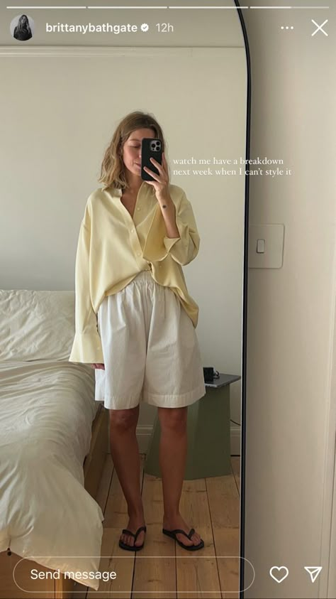 Brittany Bathgate Style, Spring Summer Mood Board, Spring Moodboard, Amy Smilovic, Fashion Style Summer, Summer Fashion Ideas, Summer Mood Board, Chic Summer Style, Minimalist Outfits