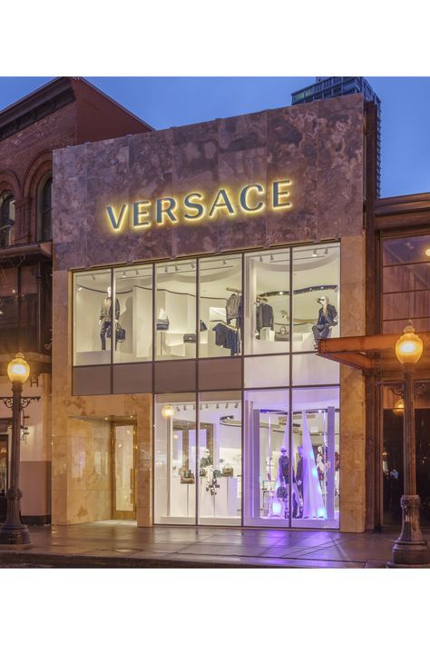 Luxury Retail Store, Versace Store, Chicago Luxury, Commercial Design Exterior, Shop Facade, Clothing Store Interior, Store Design Boutique, Storefront Design, Ultra Luxury