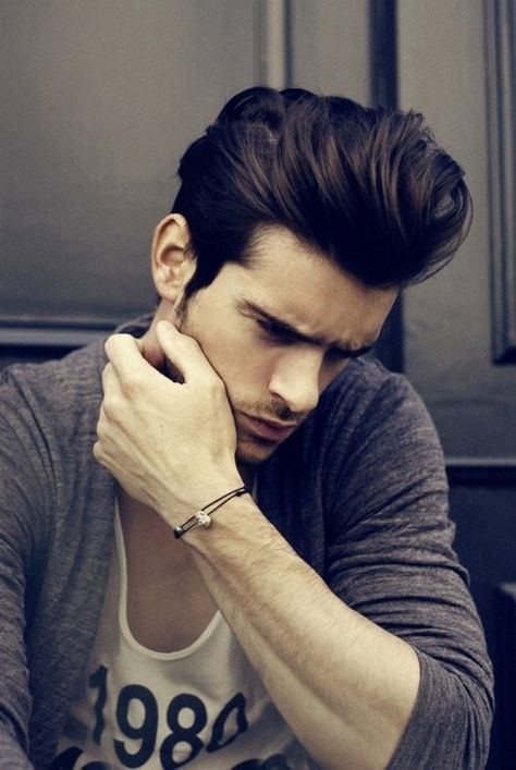 I like yo hurr Quiff Haircut, Trendy We Fryzurach, Modern Pompadour, Popular Mens Hairstyles, Pompadour Hairstyle, Tumblr Hair, Corte De Cabelo Masculino, Mens Cuts, Pompadour