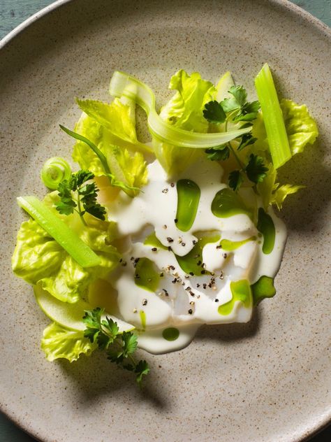 Taste of New York: How to Recreate a Menu Favorite from Eleven Madison Park Scallop Carpaccio, Fine Dining Starters, Eleven Madison Park, Gourmet Food Plating, Fine Dining Recipes, I Love Ny, Tasting Menu, Madison Park, Event Food