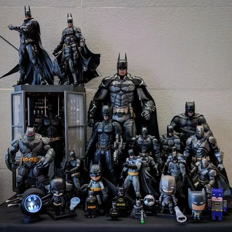 Figure Display Room, Batman Diorama, Batman Toys Action Figures, Stranger Things Collection, Iron Batman, Batman Hero, Batman Room, Batman Collection, Batman Quotes