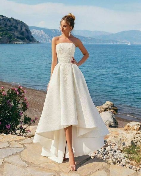 How Modern Brides are Switching Up Their Footwear Game Wedding Reception Outfit, Wedding Dresses High Low, Cheap Gowns, Gaun Fashion, White Wedding Dress, A Line Prom Dresses, فستان سهرة, Best Wedding Dresses, Perfect Wedding Dress