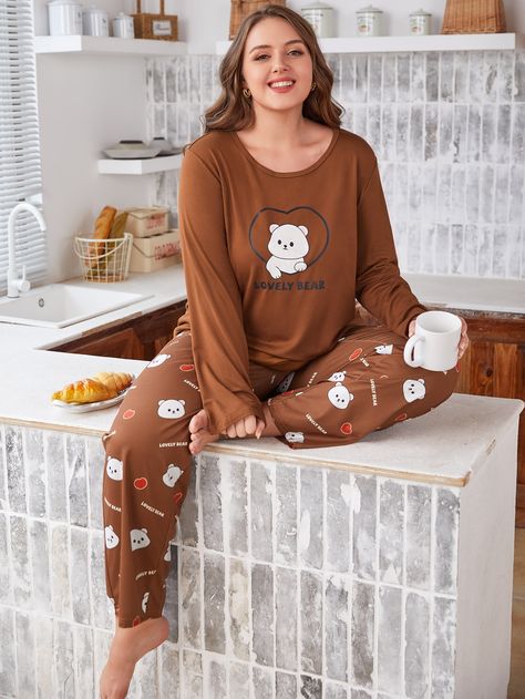 Plus Bear And Letter Graphic PJ Set Plus Size Lounge Wear Outfit, Plus Size Lounge Wear, Lounge Wear Outfit, Cute Nightwear, Plus Size Lounge, Winter Outfits For Girls, Cute Pajama Sets, Plus Lingerie, Clothing Design Sketches