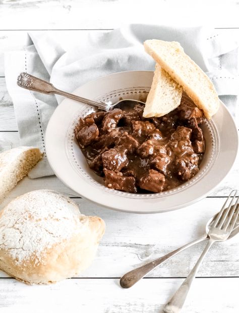 Beef trinchado with bread rolls – Cupcakes and Couscous Trinchado Recipe, Beef Trinchado, Trip To Portugal, Cut Recipe, Family Supper, Spice Blends Recipes, South African Recipes, Supper Recipes, Food Group