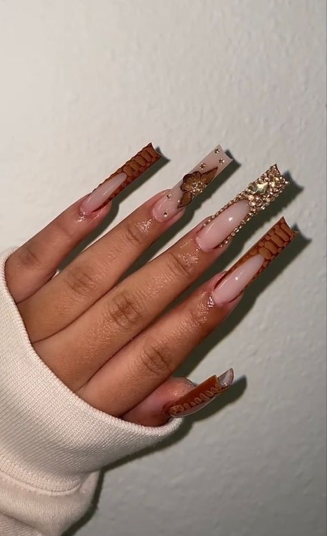 Fall Time Acrylic Nails, Thanksgiving Long Acrylic Nails, Brown Freestyle Nails, Long Fall Acrylic Nail Designs, Bling Fall Nails, Fall Freestyle Nails, Fall Nails Extra, Birthday Fall Nails, Fall Bling Nails