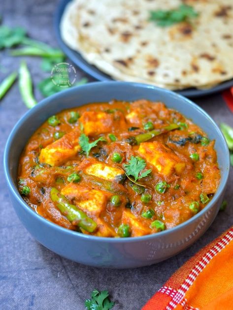 Matter Paneer, Mutter Paneer Recipe, Paneer Curry Recipes, Lighter Recipes, Paneer Curry, Curry Recipes Easy, Chilli Paneer, Vegan Indian Recipes, Course Ideas