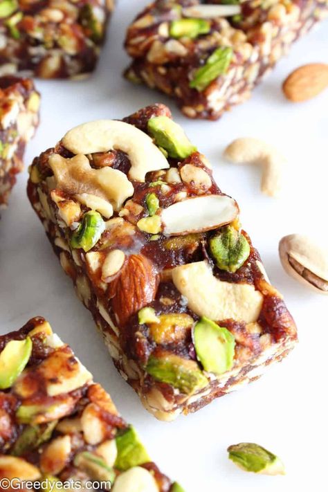 Date Nut Bars, No Bake Healthy, Glutenfri Baking, Bake Healthy, Healthy Snack Bars, Healthy Granola Bars, Date Bars, Healthy Bars, Date Recipes