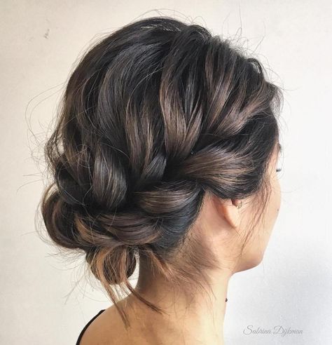 Messy Braided Updo Arcade Wedding, Hair Doos, Easy Updo Hairstyles, Simple Hairstyles, Up Dos For Medium Hair, Short Hair Trends, Medium Short Hair, Fishtail Braid, Updos For Medium Length Hair