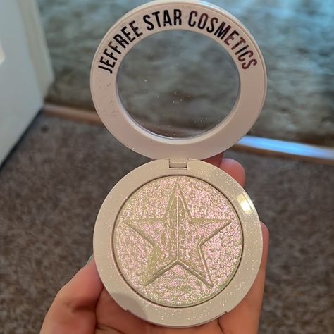 Jeffree Star Extreme Frost “Lick My Glit” Alternative Disney Princesses, Alternative Disney, Jeffree Star Cosmetics, Jeffree Star, Disney Princesses, Beautiful Makeup, Highlighter, Skin Care, Skin