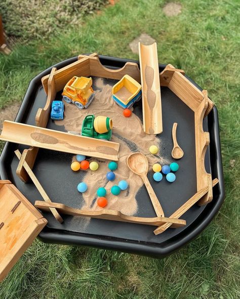 Hello #cosytuffspot Tuesday! What’s on your tray this week? Check out our new Tuff Spot Walls, perfect for containing your texture on the tray Repost from @the_new_forest_nest • Enjoying our @cosydirect tuff tray and tuff tray walls with added bamboo chutes. This time I added sand, ping pong balls and construction vehicles for some fun in the garden. Our lipped planks also usually make an appearance as they’re great for racing vehicles down! Hoping for plenty more sunny days spent in t... Monster Truck Tuff Tray, Baby Room Tuff Tray Ideas, Nannying Activities, Baby Room Activities, Eyfs Curriculum, Tuff Tray Ideas, Room Activities, Tuff Spot, Tree Day