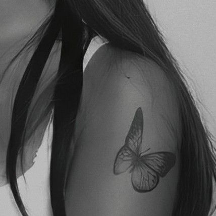 Ariana Grande Butterfly Tattoo, Ariana Grande Butterfly, Butterfly Tattoo Sketch, Ariana Grande Tattoos, Tattoos Butterflies, Ariana Grande Tattoo, Tattoo Sketch, Sketch Drawing, Butterfly Tattoo