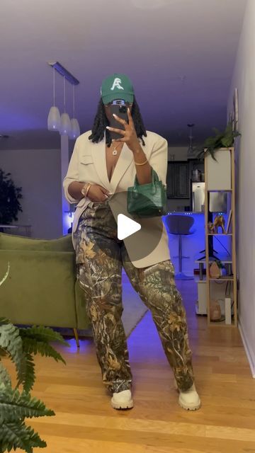 Dominique | Fashion Creator on Instagram: "I Am Not The 1, 2 or the 3 🔥🔥

Cargos: Amazon 
Blazer: Primark

#Itgirl #styleinspo #inspo #explore #ootd #grwm #explorepage #outfitideas #blackgirlmagic #blackgirlfashion #styletips #thatgirl #foryoupage #fashioninfluencer #fashioninfluencers #fashionoutfitsblackgirl #tryonhaul #curvy #curvygirl" Cargo Pants With Blazer Outfit, Pants With Blazer Outfit, Cargo Army Pants Outfit, Cargo Pants With Blazer, With Blazer Outfit, Cargo Army Pants, Army Pants Outfit, Outfit With Blazer, Cargo Outfit