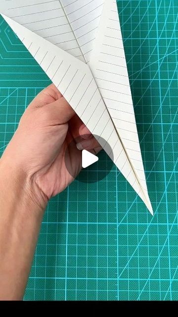 Paper Crafts Aeroplane, Paper Aeroplane Drawing, Making Paper Airplanes, Paper Craft Airplane, How To Make Airplane, How To Make Airplane Paper, How To Make Aeroplane With Paper, How To Make Paper Airplanes Step By Step, Paper Airplanes How To Make Easy