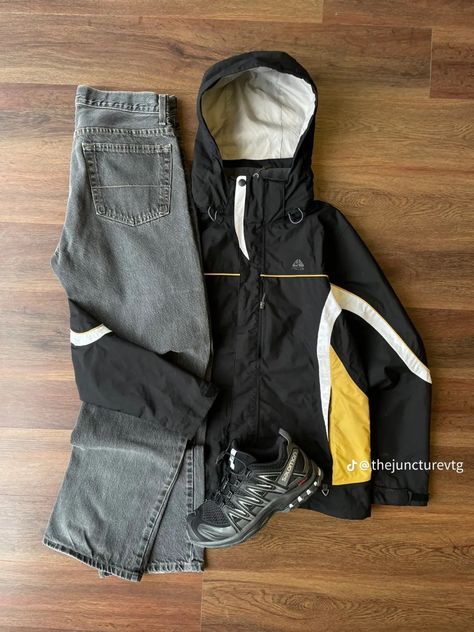 Rain Jacket Aesthetic, Salomon Outfit, Rockstar Fashion, Jacket Aesthetic, Masculine Outfits, Fit Checks, Cool Music, Popular Clothing, Aesthetic Fits