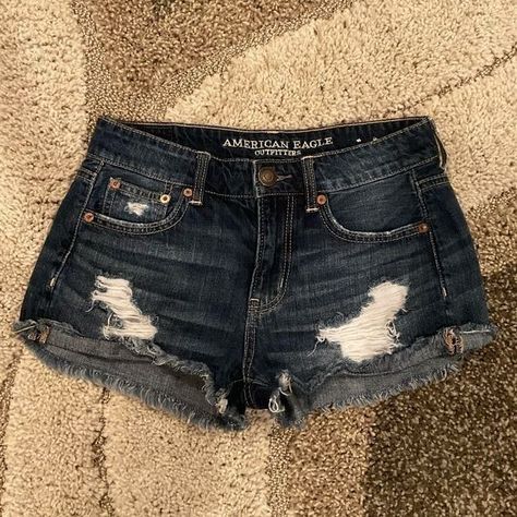 Size 00 Outfits, American Eagle Shorts Outfit, American Eagle Clothes, Jean Shorts Outfit Summer, Dark Blue Jean Shorts, Jean Shorts American Eagle, Shorts American Eagle, House Clothes, American Eagle Shorts