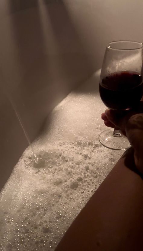 Self care moments Bath Wine, Wine In The Bath, Bathtub Snap, Fishnet Aesthetic, Bath And Wine Aesthetic, Wine Bathtub Aesthetic, Bathtub Wine, Wine In Bathtub Aesthetic, Bathtub Wine Aesthetic