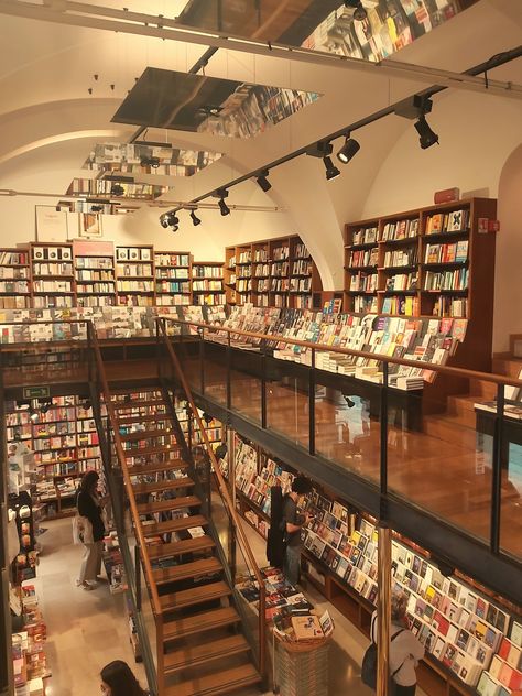 Bookstore in Bologna University Of Bologna Italy, Italy Locations, University Of Bologna, Mediterranean Art, Bologna Italy, Italy Trip, Dream School, Italian Summer, Northern Italy