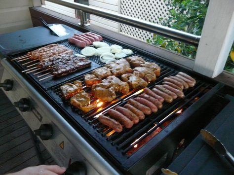 The rules of a great Aussie #bbq Australian Bbq, Summer In Australia, Aussie Bbq, Bags Video, Cell Rejuvenation, Bbq Hacks, Texas Bbq, Australian Food, Sunday Lunch