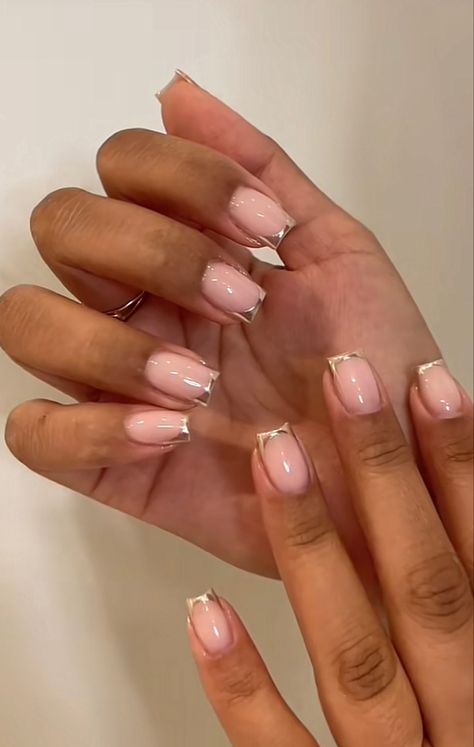 Chrome tips😍 Square French Tip Nails Color, Natural Square Nails Short, Short Square Natural Nails, Summer Nails Black Women, Chrome Tips, Natural Nails Manicure, Brown Acrylic Nails, Gel Toe Nails, Editing Tricks