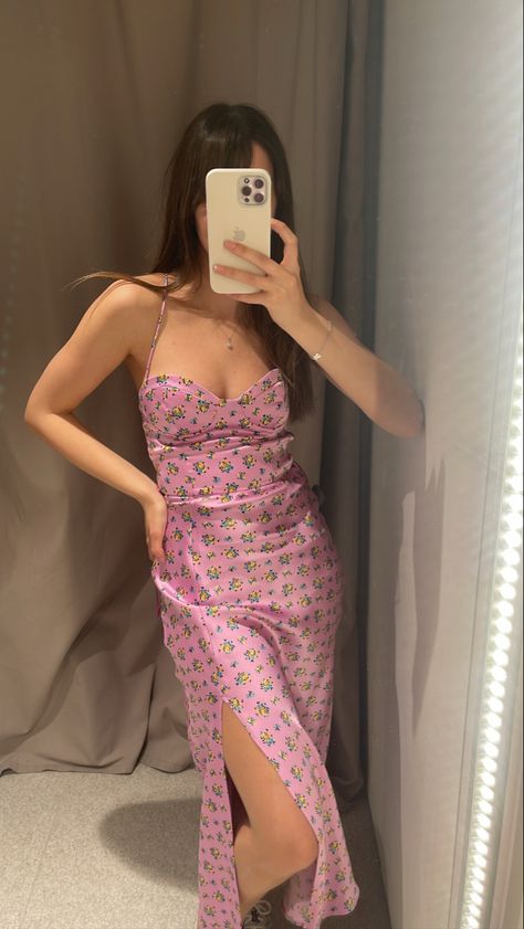 Zara Dresses 2023 Summer, Zara Long Dress, Kardashian Outfit, Dresses Design, Witchy Wallpaper, Zara Dress, Short Dresses Casual, Blazer And Shorts, Rose Dress